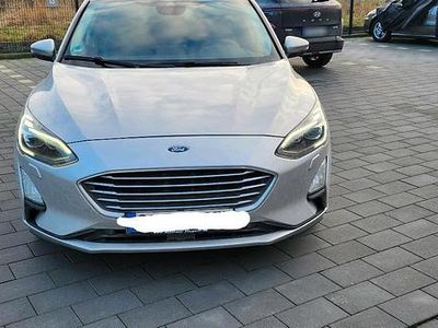 Używany Ford Focus Titanium 125 KM (91 kW) 2018 Srebrny Kombi