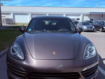 Gebraucht Porsche Cayenne 245 PS (180 kW) 2012 Beige SUV