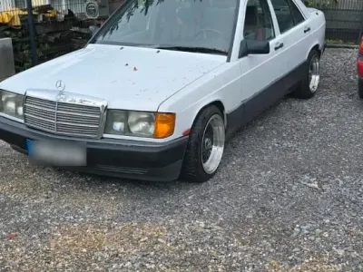 Brugt Mercedes 190 110 HK (80 kW) 1989 Hvid Sedan