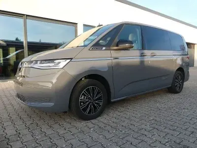 Nuova VW T7 Style 204 CV (150 kW) 2025 Grigio Furgone