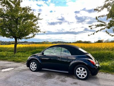 gebraucht VW Beetle NewCabrio 2.0 schwarz