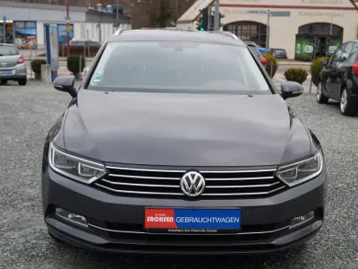 Gebraucht VW Passat Comfortline 120 PS (88 kW) 2016 Grau Kombi