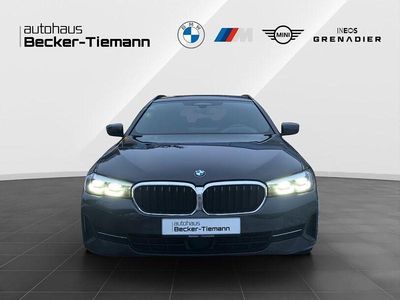 Gebraucht BMW 520 Sport Line 190 PS (139 kW) 2022 Sophistograu brillanteffekt Kombi
