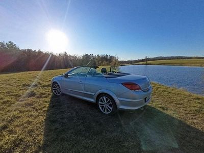 Gebraucht Opel Astra Cabriolet Edition 140 PS (102 kW) 2006 Silber Cabrio