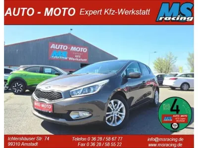 Gebraucht Kia Ceed 135 PS (99 kW) 2013 Sand track (metallic) Kleinwagen