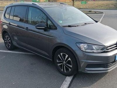 Gebraucht VW Touran IQ Drive 150 PS (110 kW) 2020 Grau Van / Kleinbus