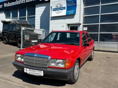 Second-hand Mercedes 190 122 CP (89 kW) 1985 Roșu Berlinǎ