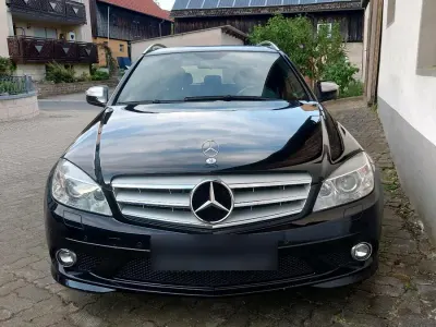 Używany Mercedes C280 231 KM (169 kW) 2008 Czarny Kombi