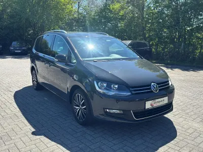 Gebraucht VW Sharan Comfortline 150 PS (110 kW) 2016 Grau Van / Kleinbus