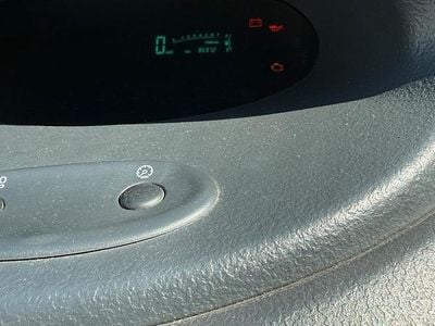 Usata Toyota Yaris 87 CV (63 kW) 2002 Verde Utilitaria