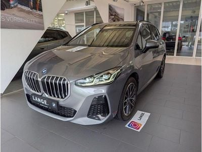 Skyscraper grau metallic Gebraucht 2024 BMW 230e Active Tourer M Sport Van / Kleinbus | 44.890 € (Teuer)