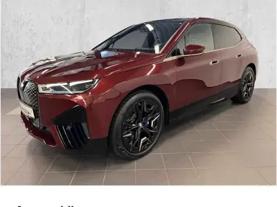 Gebraucht BMW iX M Sport 455 kW (619 PS) 2023 Rot SUV