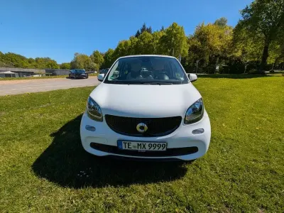 Begagnad Smart ForFour 71 HK (52 kW) 2019 Vit Halvkombi