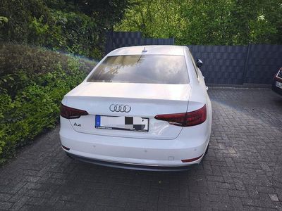 Second-hand Audi A4 Ambiente 150 CP (110 kW) 2017 Alb Berlinǎ