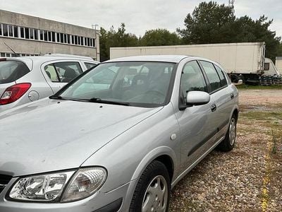 Nissan Almera