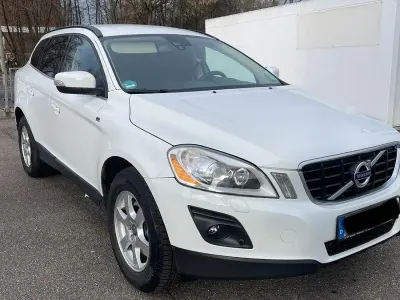 Gebraucht Volvo XC60 Momentum 204 PS (150 kW) 2009 Weiß SUV