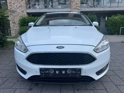 Gebraucht Ford Focus Business Edition 120 PS (88 kW) 2015 Weiß Limousine