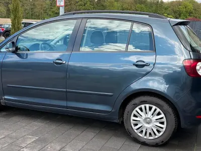 Gebraucht VW Golf VI Team 80 PS (58 kW) 2010 Blau Kleinwagen