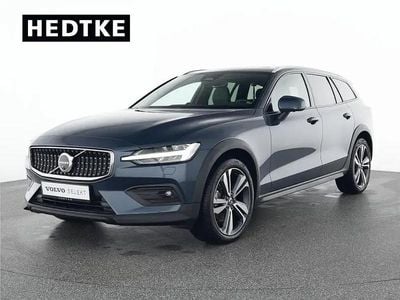 Usata Volvo V60 CC Ultimate 197 CV (144 kW) 2023 Blu Station wagon