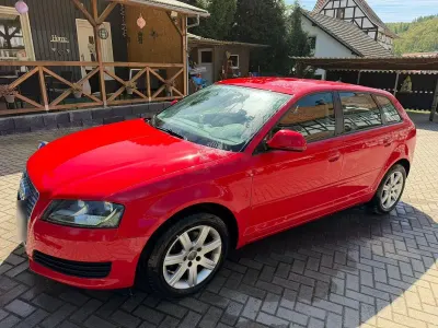 Gebraucht Audi A3 Ambiente 125 PS (91 kW) 2009 Rot Kleinwagen