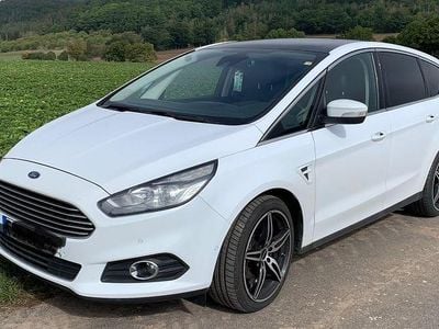 Gebraucht Ford S-MAX Titanium 209 PS (153 kW) 2015 Weiß Van / Kleinbus