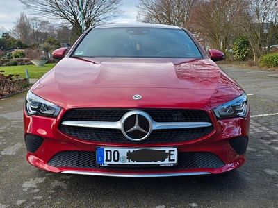 Gebraucht Mercedes CLA250e 218 PS (160 kW) 2021 Rot Limousine