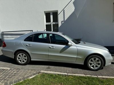 Mercedes E280
