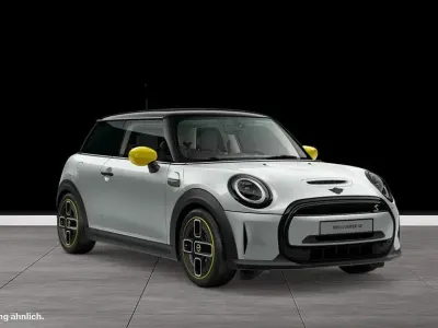 Usata Mini Cooper SE Classic 135 kW (184 CV) 2022 Bianco Utilitaria