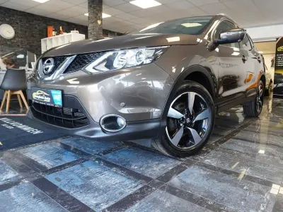 Gebraucht Nissan Qashqai N-Connecta 116 PS (85 kW) 2016 Braun SUV