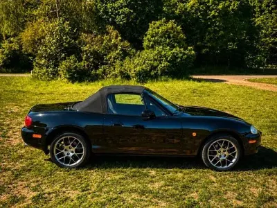 Używany Mazda MX5 110 KM (80 kW) 2004 Czarny Kabriolet