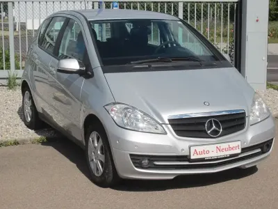 Gebraucht Mercedes A160 95 PS (69 kW) 2010 Polarsilber (metallic) Limousine