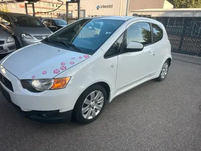 Gebraucht Mitsubishi Colt 75 PS (55 kW) 2012 Weiß Kleinwagen