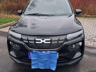 Begagnad Dacia Spring Essentiel 33 kW (45 HK) 2022 Svart Halvkombi