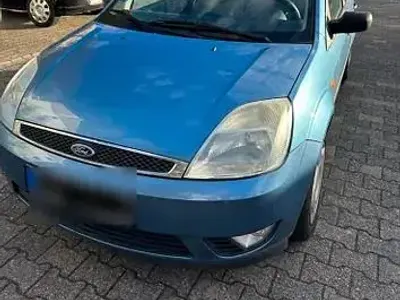 Gebraucht Ford Fiesta Trend 101 PS (74 kW) 2002 Blau Kleinwagen