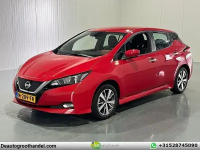 Gebraucht Nissan Leaf Acenta 110 kW (150 PS) 2021 Rot Kleinwagen