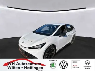 Gebraucht Cupra Born e-Boost 169 kW (231 PS) 2023 Eisweiß Kleinwagen