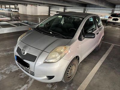 Gebraucht Toyota Yaris 69 PS (50 kW) 2007 Silber Kleinwagen