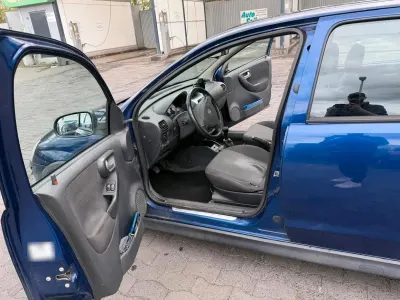 Brugt Opel Corsa 70 HK (51 kW) 2006 Blå Hatchback