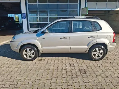 Gebraucht Hyundai Tucson GLS 141 PS (103 kW) 2009 Silber SUV