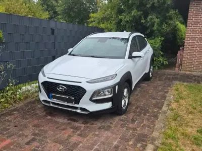 Gebraucht Hyundai Kona Select 120 PS (88 kW) 2019 Weiß SUV