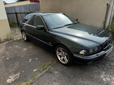 BMW 523