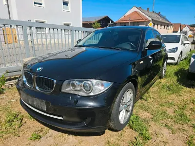 Gebraucht BMW M1 142 PS (104 kW) 2010 Schwarz Coupé