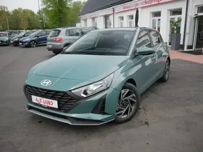 Neu Hyundai i20 79 PS (58 kW) 2025 Grün Kleinwagen