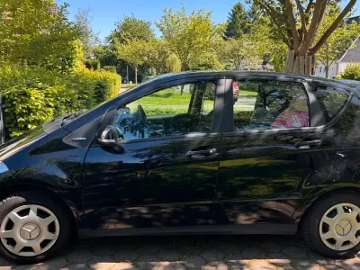 Gebraucht Mercedes A160 95 PS (69 kW) 2011 Schwarz Kleinwagen