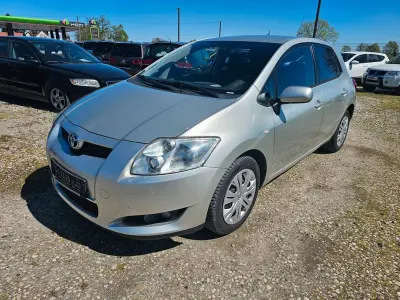 Usata Toyota Auris Sol 124 CV (91 kW) 2007 Argento Utilitaria