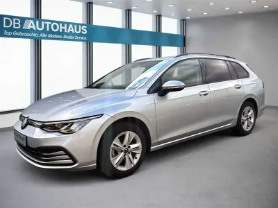Gebraucht VW Golf VIII Life 110 PS (80 kW) 2024 Silber Kombi