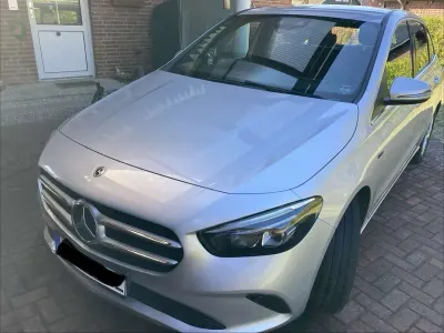 Gebraucht Mercedes B250 Progressive 218 PS (160 kW) 2021 Silber Kleinwagen