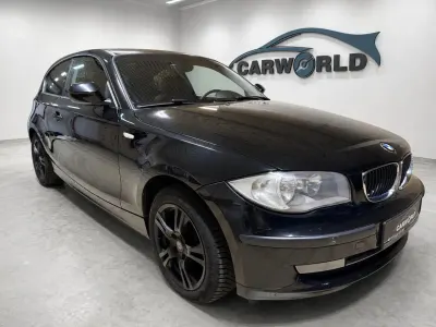 Gebraucht BMW 116 122 PS (89 kW) 2011 Schwarz Kleinwagen