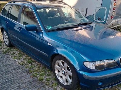 Gebraucht BMW 320 170 PS (125 kW) 2002 Blau Kombi