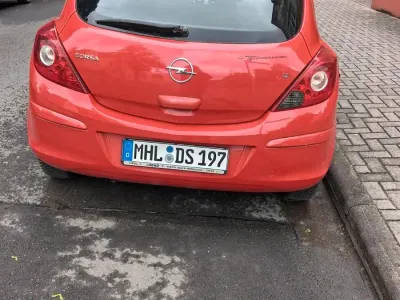 Usado Opel Corsa 80 HP (58 kW) 2007 Vermelho Citadino